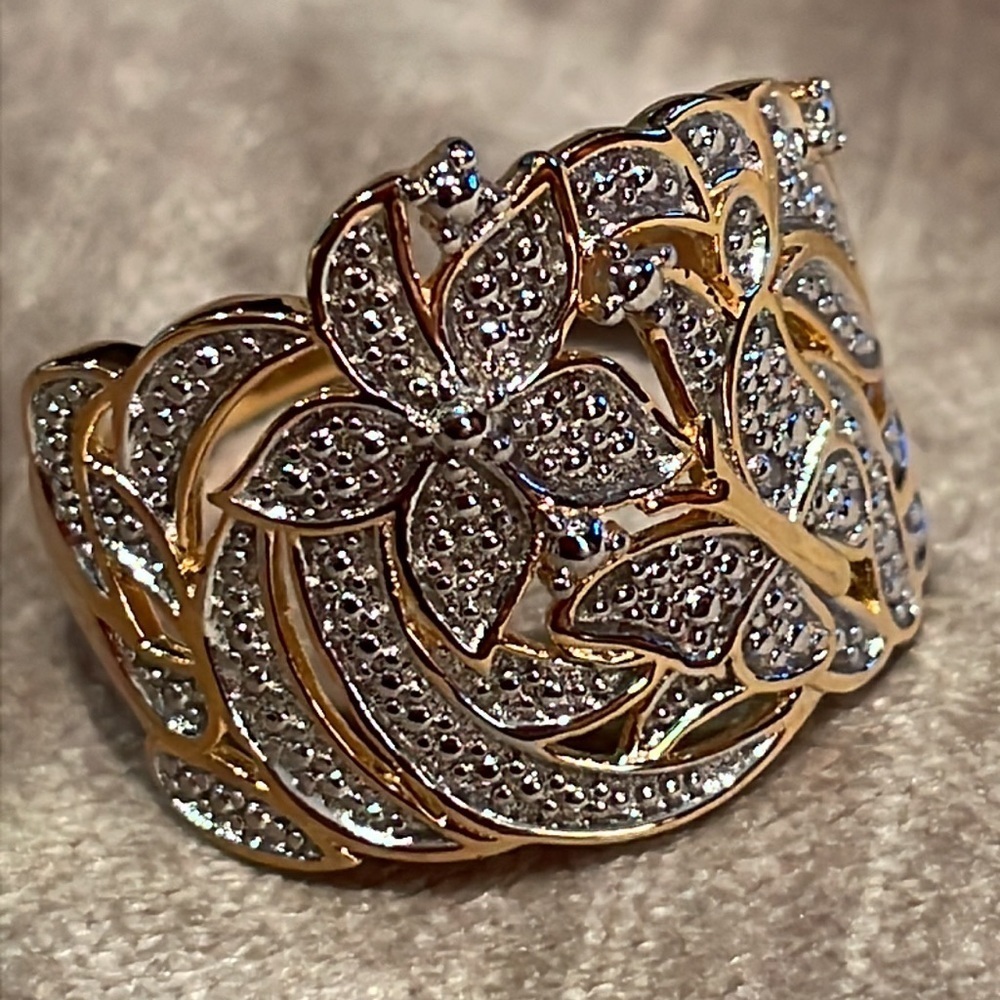 Gold Flower & Butterfly Ring New! Size 9 Diamond Chip - Picture 8 of 9